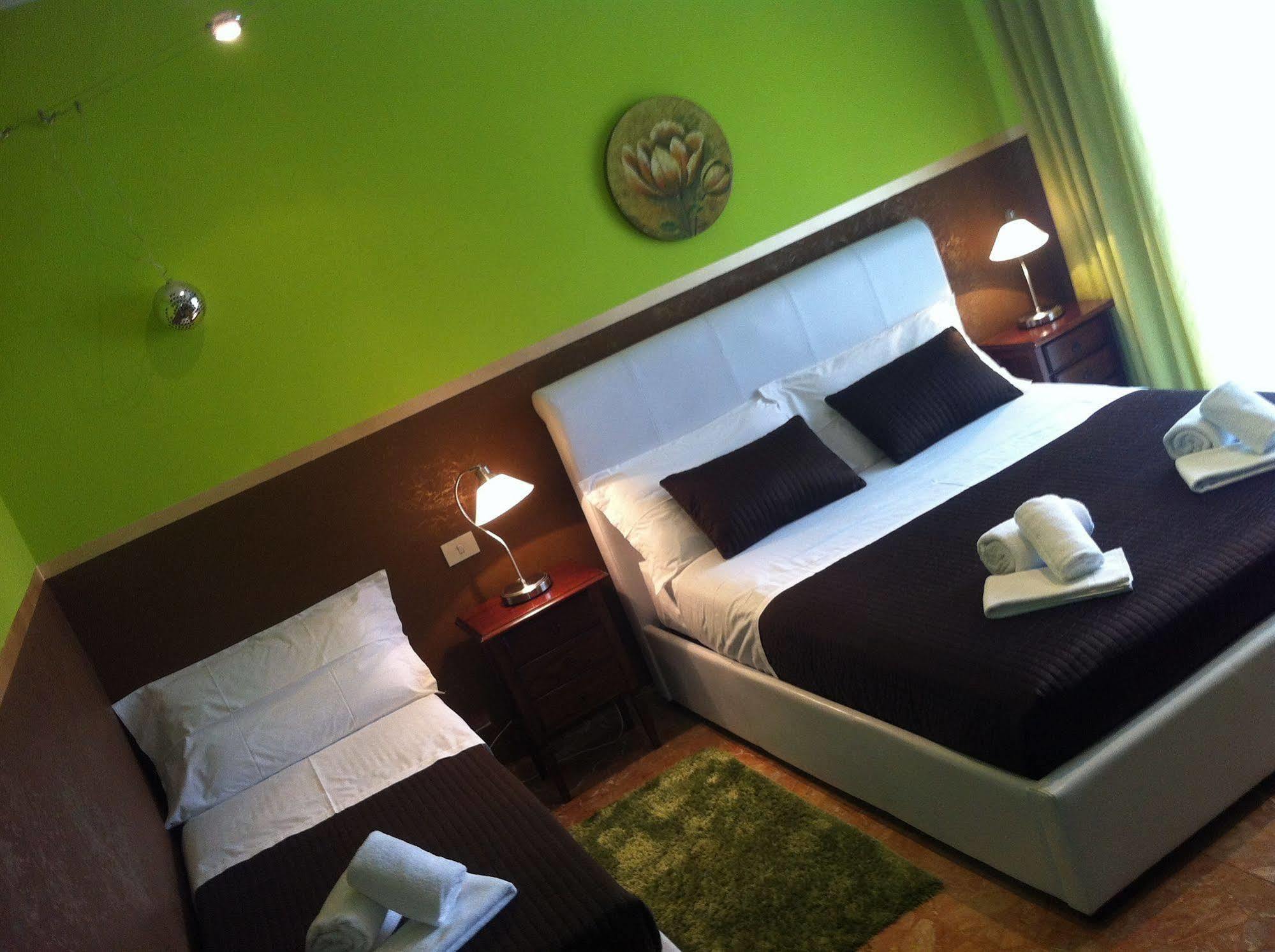 B&B Carmen เวโรนา ภายนอก รูปภาพ